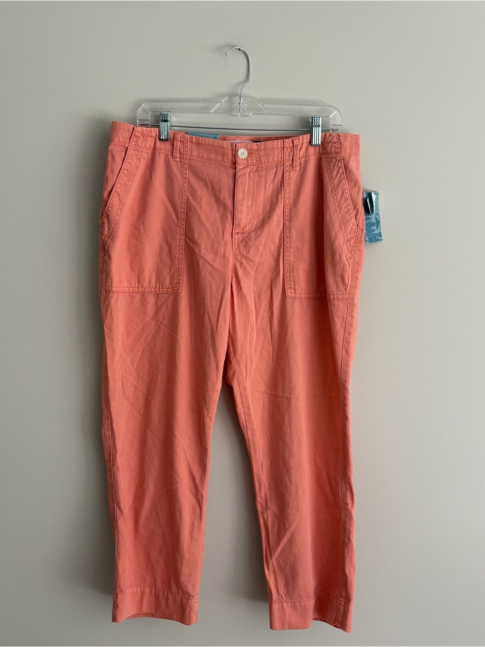 Old Navy Straight Leg Women’s Cropped Pants in Coral Size 12